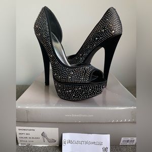 “Showstopper” Peep toe heel